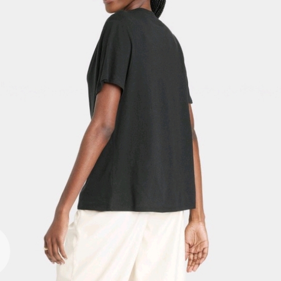 A New Day Black V-Neck Tshirt Size Medium - Picture 2 of 6